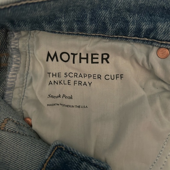 MOTHER The Scrapper Cuff Ankle
Fray Jeans - Picture 4 of 9